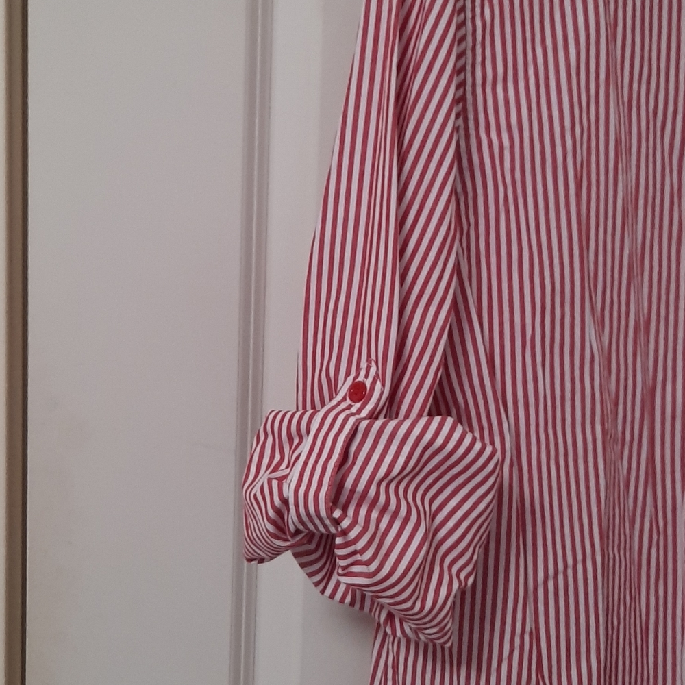 Button down top - Picture 3 of 5